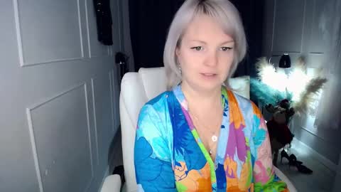 Snapshot of emmmam chatting on 01-15-26, 11:59 emmmam online show from 01-15-26, 11:59