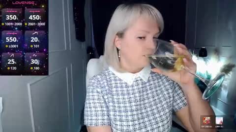 Snapshot of emmmam chatting on 02-05-26, 11:37 emmmam online show from 02-05-26, 11:37