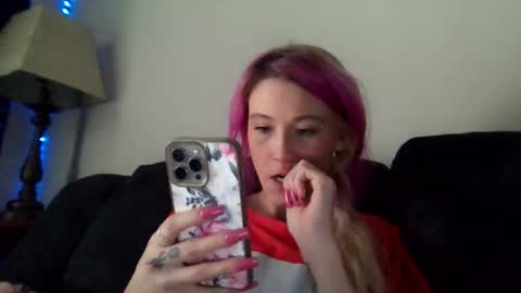 Snapshot of emmwarr1514 chatting on 02-06-26, 05:27 emmwarr1514 online show from 02-06-26, 05:27