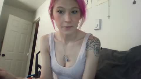 Snapshot of emmwarr1514 chatting on 02-13-26, 03:30 emmwarr1514 online show from 02-13-26, 03:30