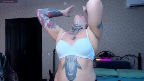 Snapshot of emmybrightj_ chatting on 06-05-26, 06:52 Emmy Bright 50 online show from 06-05-26, 06:52