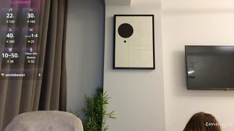 Em online show from 12-18-24, 07:19