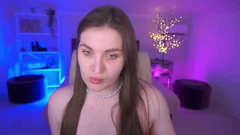 E M M Y online show from 06-08-26, 06:03