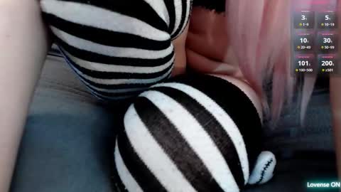 Snapshot of emodream1998media chatting on 10-30-25, 09:44 EmoDream1998 online show from 10-30-25, 09:44