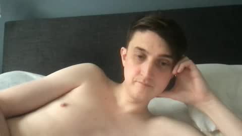 Snapshot of emotionalmotionsickness chatting on 10-21-25, 02:01 emotionalmotionsickness online show from 10-21-25, 02:01