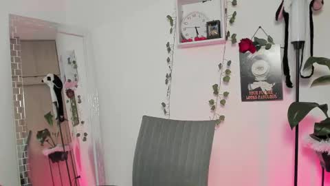 Emperatriz online show from 02-19-25, 10:31