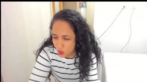 Snapshot of emperatriztapia chatting on 11-11-25, 12:10 emperatriztapia online show from 11-11-25, 12:10