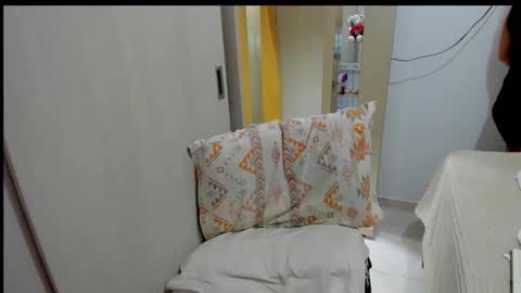 Snapshot of emperatriztapia chatting on 11-29-25, 12:57 emperatriztapia online show from 11-29-25, 12:57