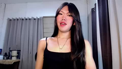 Snapshot of empress_empiretiara chatting on 03-26-26, 08:31 tiara online show from 03-26-26, 08:31