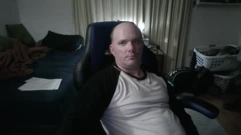 Matt online show from 10-11-25, 03:39