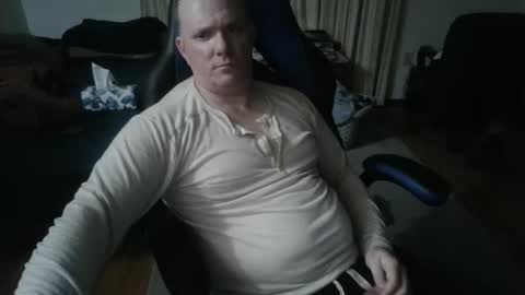 Snapshot of emsguy1 chatting on 03-23-26, 03:43 Matt online show from 03-23-26, 03:43