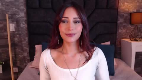 Emy   online show from 05-06-26, 07:08