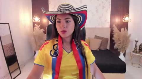 Snapshot of emy_ly chatting on 07-07-26, 11:25 emy online show from 07-07-26, 11:25
