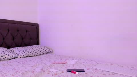 Emiliana online show from 02-01-25, 04:46