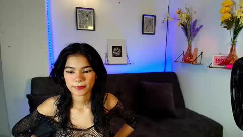 emycarver09 online show from 09-10-25, 12:16