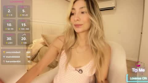 emyconneer online show from 06-19-26, 03:49