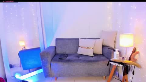 EMYLY  online show from 01-08-26, 11:51