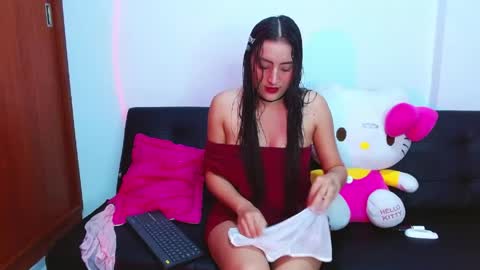 Snapshot of emysofia chatting on 04-04-26, 04:33 SOFI online show from 04-04-26, 04:33