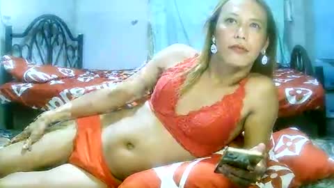 Snapshot of encantadats chatting on 01-17-25, 02:50 CHUN LY online show from 01-17-25, 02:50