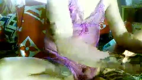 Snapshot of encantadats chatting on 10-11-25, 03:39 CHUN LY online show from 10-11-25, 03:39