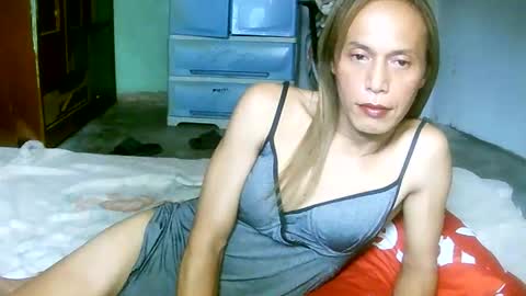 CHUN LY online show from 04-17-26, 02:03