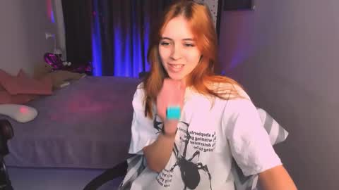 Snapshot of enchanted_bella chatting on 02-15-26, 01:52 enchanted_bella online show from 02-15-26, 01:52