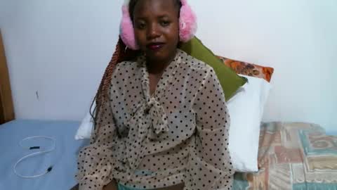 Vee online show from 04-21-26, 01:53