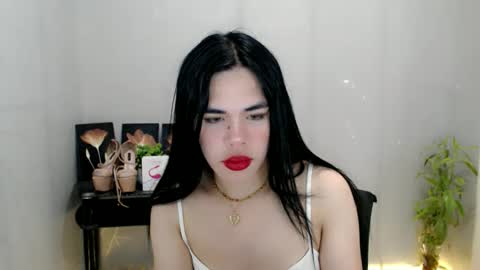 enchantress_mia03 online show from 06-04-26, 10:10