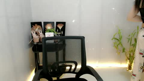 enchantress_mia03 online show from 07-19-26, 06:17