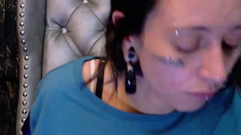 Snapshot of enchantressqueen chatting on 05-13-26, 12:35 EnchantressQueen online show from 05-13-26, 12:35