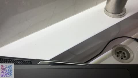 Mia online show from 12-07-24, 12:52