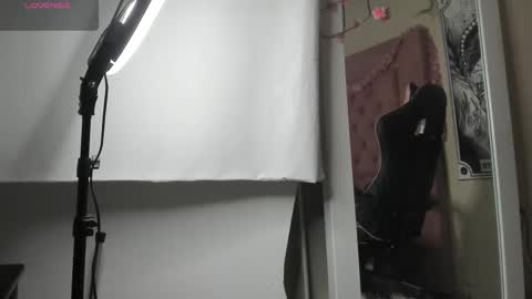   Schedule 600a.m - 200p.m Col hour online show from 02-28-25, 07:05