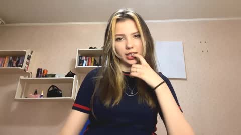 Margot online show from 04-12-26, 06:02