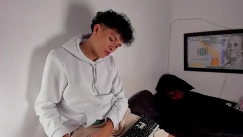 Snapshot of energy_lover137 chatting on 03-22-26, 06:50 Salo online show from 03-22-26, 06:50