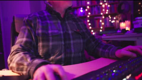 uk online show from 01-25-25, 11:11