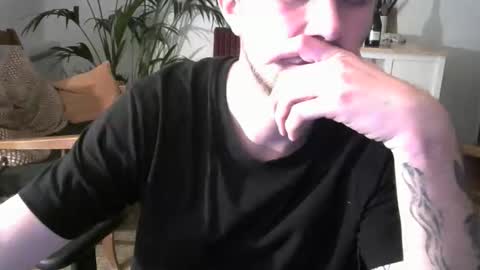 3from Desire online show from 12-21-25, 10:06