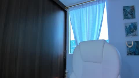 juliana  online show from 09-23-25, 08:45