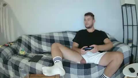 Snapshot of englishladxxx chatting on 06-23-26, 08:51 Englishladxxx online show from 06-23-26, 08:51