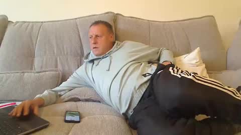 Snapshot of enjooy555 chatting on 11-07-25, 07:52 xxxTomxxx online show from 11-07-25, 07:52