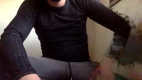 Snapshot of enjooythenut chatting on 01-19-25, 01:33 Batman online show from 01-19-25, 01:33