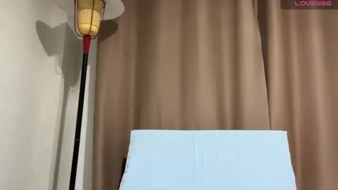 Snapshot of enjoythetrip chatting on 02-25-25, 01:06 Luke online show from 02-25-25, 01:06