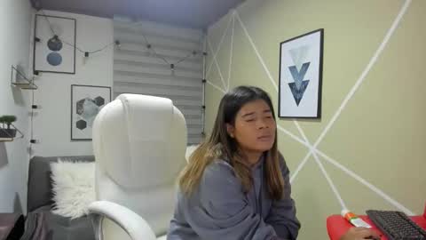 Enma clark online show from 11-25-25, 03:50