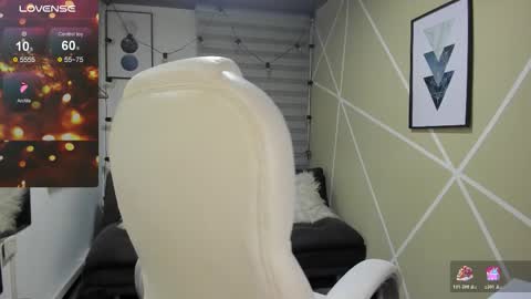 Enma clark online show from 12-15-25, 03:33