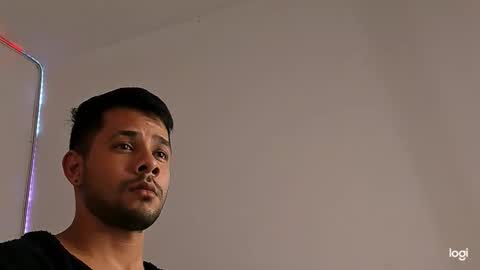 Snapshot of enmanuelgutierrez40 chatting on 01-05-26, 05:27 enmanuelgutierrez40 online show from 01-05-26, 05:27