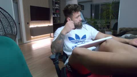 Erik online show from 02-25-25, 08:51