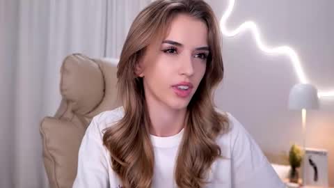 entya online show from 11-19-25, 07:30