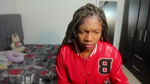 Snapshot of enyelsalas2 chatting on 11-02-25, 12:24 Angela online show from 11-02-25, 12:24