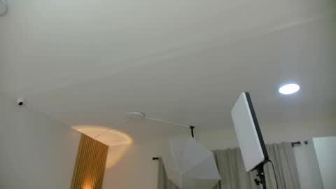 Snapshot of enzo_carter chatting on 10-06-25, 12:46 enzo_carter online show from 10-06-25, 12:46