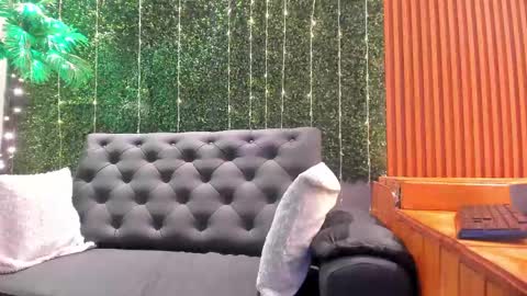 Snapshot of enzo_carter chatting on 10-09-25, 03:15 enzo_carter online show from 10-09-25, 03:15