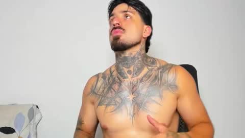 Enzo Aren online show from 10-21-25, 12:11